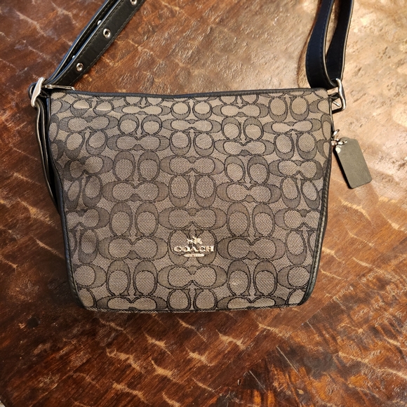 COACH SIGNATURE SMALL DUFFLETTE SMOKE BLACK MULTI JACQUARD & LEATHER - Picture 2 of 12
